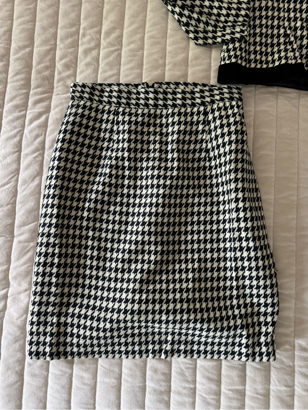 Vintage Black and White Houndstooth A-Line Skirt